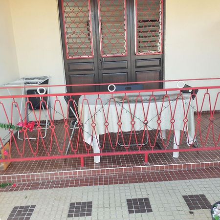 Appartement Charmant A Fort De France 55 M² Proche Centre Ville 外观 照片