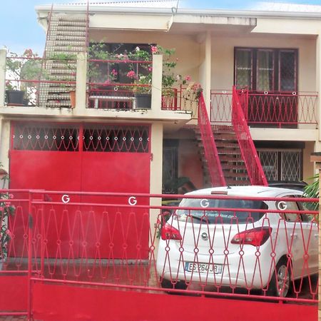 Appartement Charmant A Fort De France 55 M² Proche Centre Ville 外观 照片