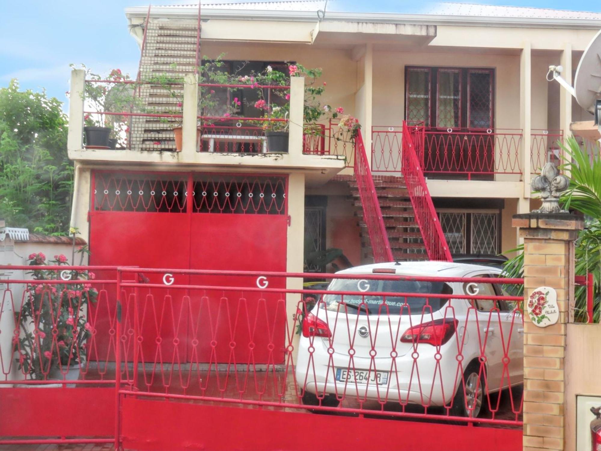 Appartement Charmant A Fort De France 55 M² Proche Centre Ville 外观 照片